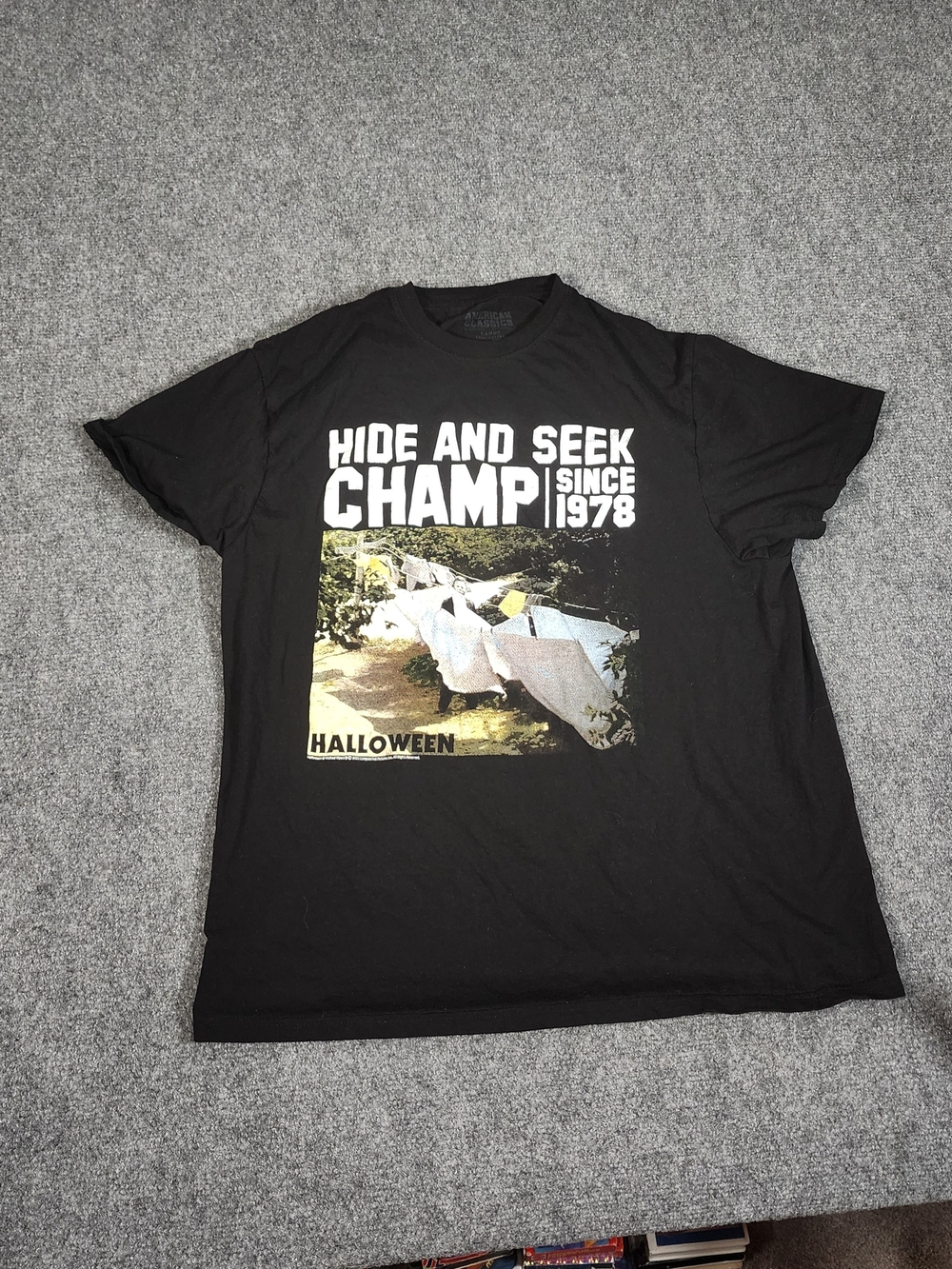 American Classics Men's L Black Halloween Graphic Crew Neck T-Shirt